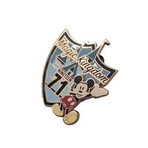Disney World Magic Kingdom Mickey Mouse Trading Pin 1971 Castle Shield